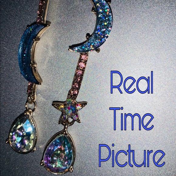 Bohemian Crescent Moon Star Earrings - Picture 4 of 5